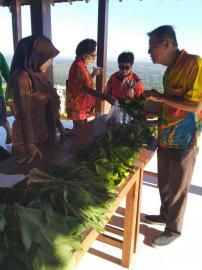 KOMUNITAS MATARAM JOGJA ULANG TAHUN DI BATUR