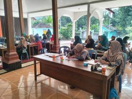 RAPAT PKK KALURAHAN PUTAT