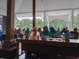 RAPAT RUTIN PKK KALURAHAN PUTAT