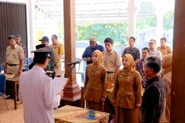 PELANTIKAN DAN PENGAMBILAN SUMPAH PANGRIPTA DAN STAF KAMITUWA PUTAT