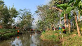 TINDAK LANJUTI EDARAN BUPATI, BERSIH SUNGAI SARADAN KALURAHAN PUTAT 