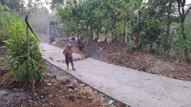 KEGIATAN JUMAT BERSIH WARGA PADUKUHAN BATUR